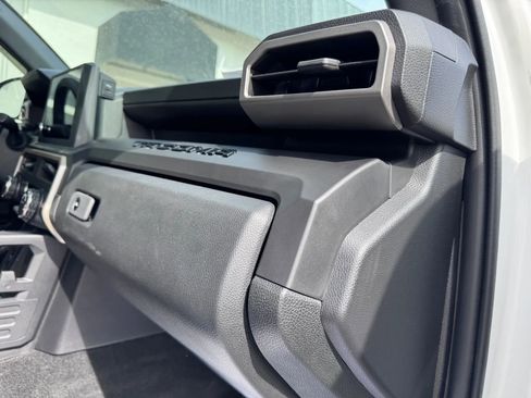 Used 2024 Toyota Tacoma SR image 10