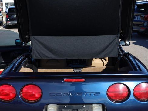 Used 2001 Chevrolet Corvette Coupe w/ Preferred Equipment Group2 image 11