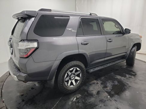 Used 2018 Toyota 4Runner TRD Off-Road Premium image 9