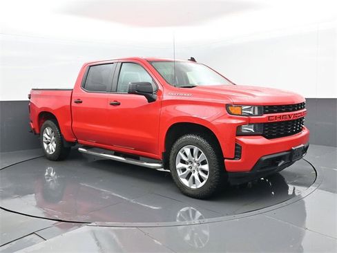 Used 2021 Chevrolet Silverado 1500 Custom image 3