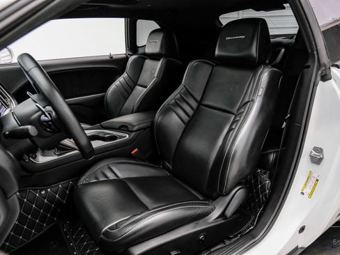 Used 2018 Dodge Challenger SRT Hellcat RWD image 49