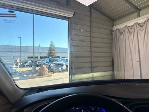 Used 2022 Chrysler Pacifica Touring-L FWD image 24