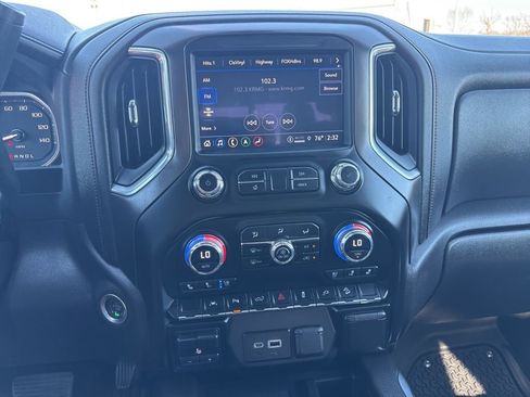 Used 2022 GMC Sierra 1500 AT4 w/ AT4 Premium Package AWD/4WD image 19