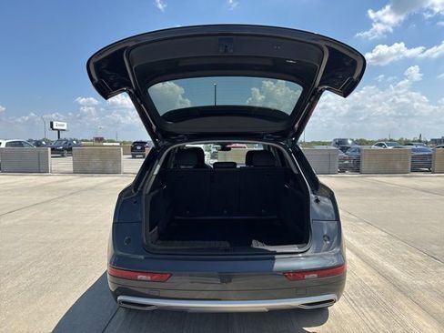 Used 2019 Audi Q5 2.0T Premium w/ Convenience Package image 9