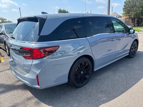 Used 2025 Honda Odyssey Sport-L image 16