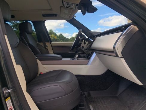 Certified 2023 Land Rover Range Rover SE image 15