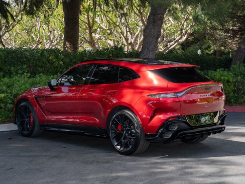 Used 2026 Aston Martin DBX 707 AWD/4WD image 4