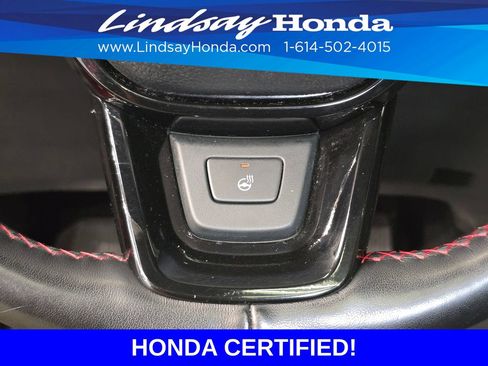 Used 2025 Honda Pilot Black Edition image 17