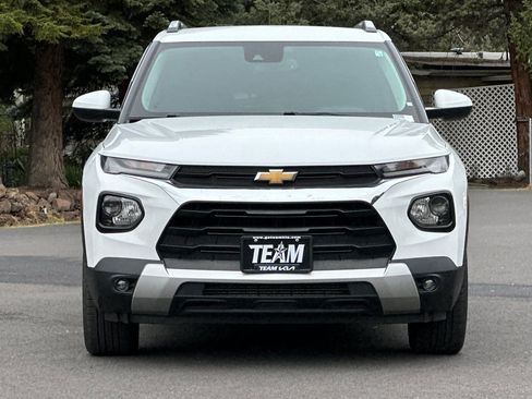 Used 2023 Chevrolet TrailBlazer LT w/ Convenience Package AWD/4WD image 9