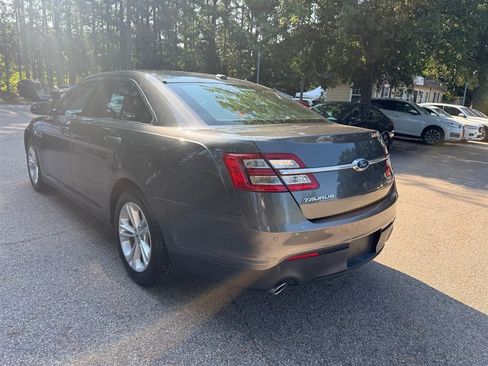 Used 2015 Ford Taurus SEL w/ Equipment Group 201A FWD image 7