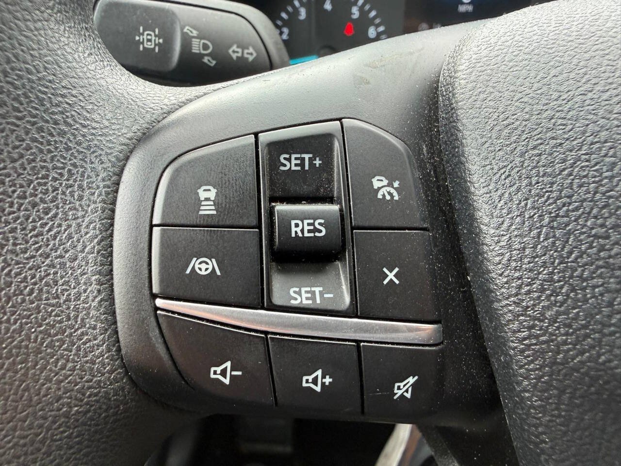 Used 2022 Ford Escape SE FWD image 14