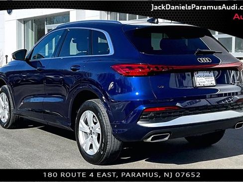 Used 2025 Audi Q5 Premium w/ Convenience Package image 10