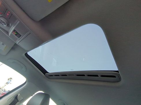 Used 2020 Volkswagen Passat 2.0T SE w/ Sunroof Package image 11