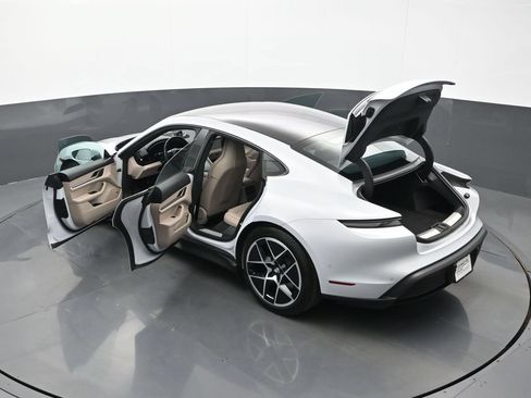 Used 2025 Porsche Taycan RWD image 30