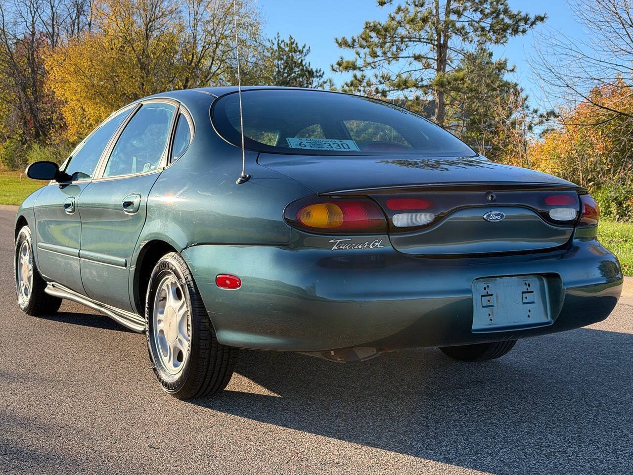 Used 1997 Ford Taurus GL FWD image 6