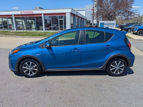 Used 2018 Toyota Prius C Two w/ Carpet Mat Package FWD image 2