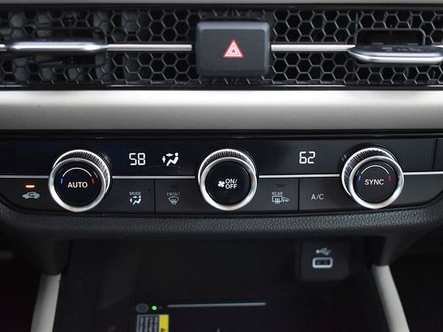 Used 2024 Honda HR-V EX-L image 9