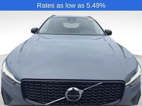 Used 2023 Volvo XC60 B5 Plus w/ Protection Package Premier image 23