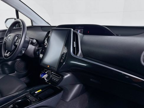 Used 2021 Toyota Prius Prime Limited image 29