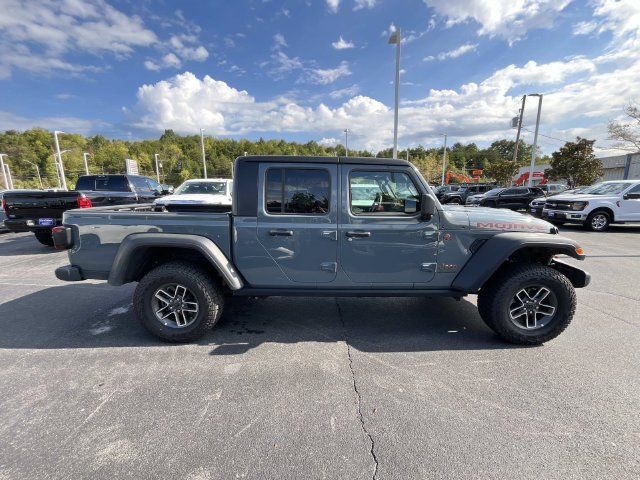 Certified 2026 Jeep Gladiator Mojave AWD/4WD image 2