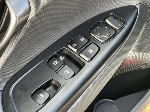 Used 2020 Hyundai Veloster N w/ Performance Package image 21