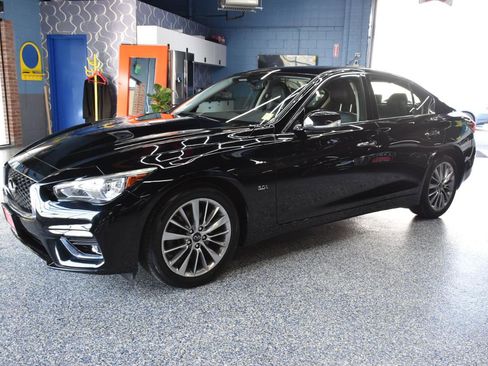Used 2018 INFINITI Q50 Luxe w/ Essential Package (3.0T Luxe) AWD/4WD image 10