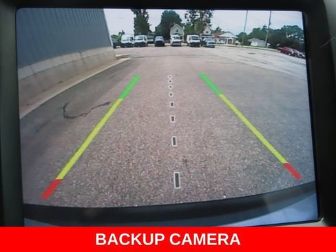 Used 2022 Jeep Cherokee Latitude w/ Comfort Safety Group AWD/4WD image 6