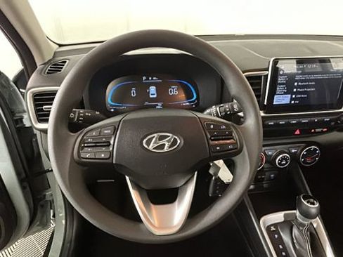 Certified 2026 Hyundai Venue SE FWD image 14