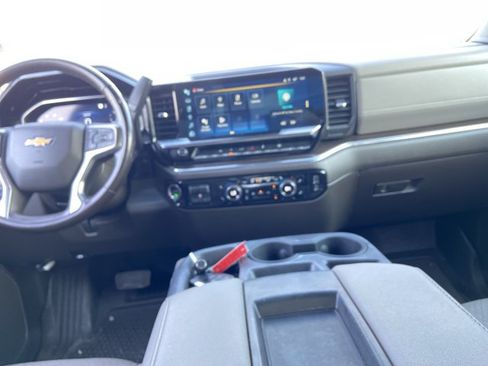 Used 2023 Chevrolet Silverado 1500 LT w/ Protection Package AWD/4WD image 16