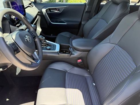 Used 2025 Toyota RAV4 XSE w/ Advanced Technology Package AWD/4WD image 12