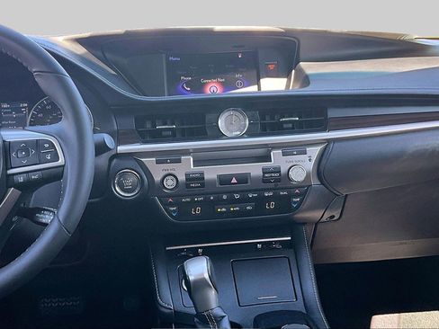 Used 2018 Lexus ES 350 w/ Premier Package image 6