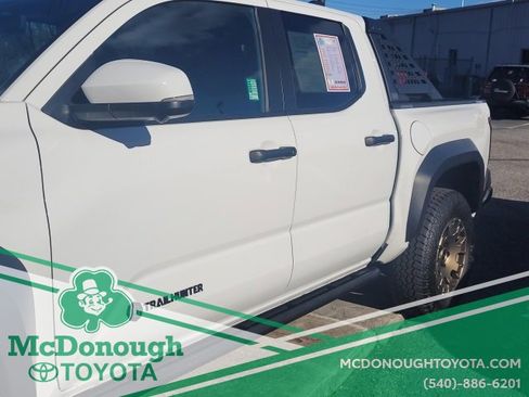 Certified 2025 Toyota Tacoma Trailhunter image 23