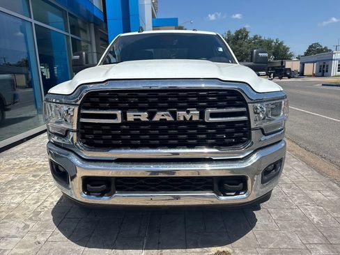 Used 2024 RAM 2500 Big Horn AWD/4WD image 2