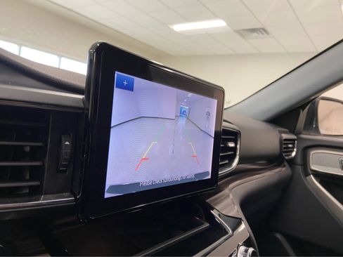 Used 2023 Ford Explorer Limited w/ Equipment Group 301A image 36