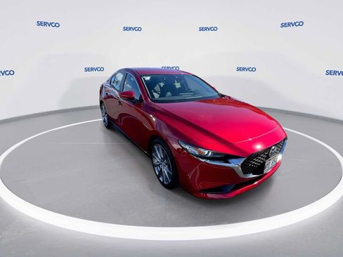 Used 2022 MAZDA MAZDA3 s FWD image 2