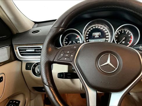 Used 2016 Mercedes-Benz E 350 4MATIC Sedan image 24