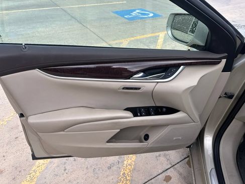 Used 2014 Cadillac XTS Luxury w/ Driver Awareness Package FWD image 9