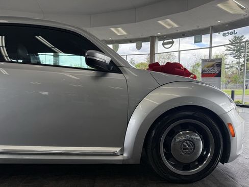 Used 2012 Volkswagen Beetle 2.5 FWD image 17