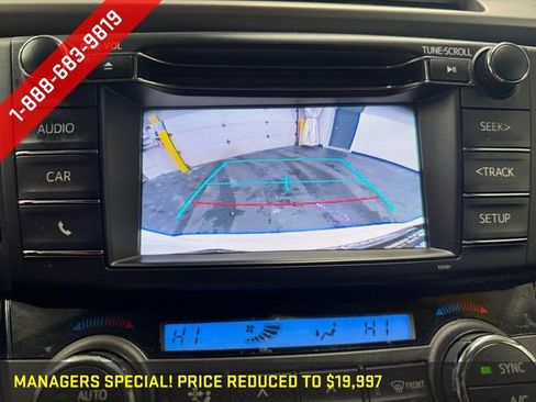 Used 2018 Toyota RAV4 XLE AWD/4WD image 16