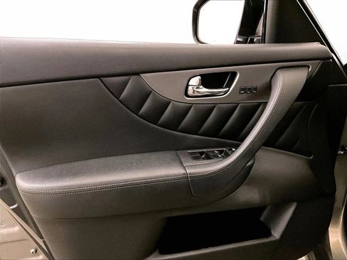 Used 2016 INFINITI QX70 AWD w/ Premium Package image 23