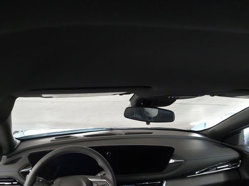 Used 2025 Buick Envista Sport Touring FWD image 5