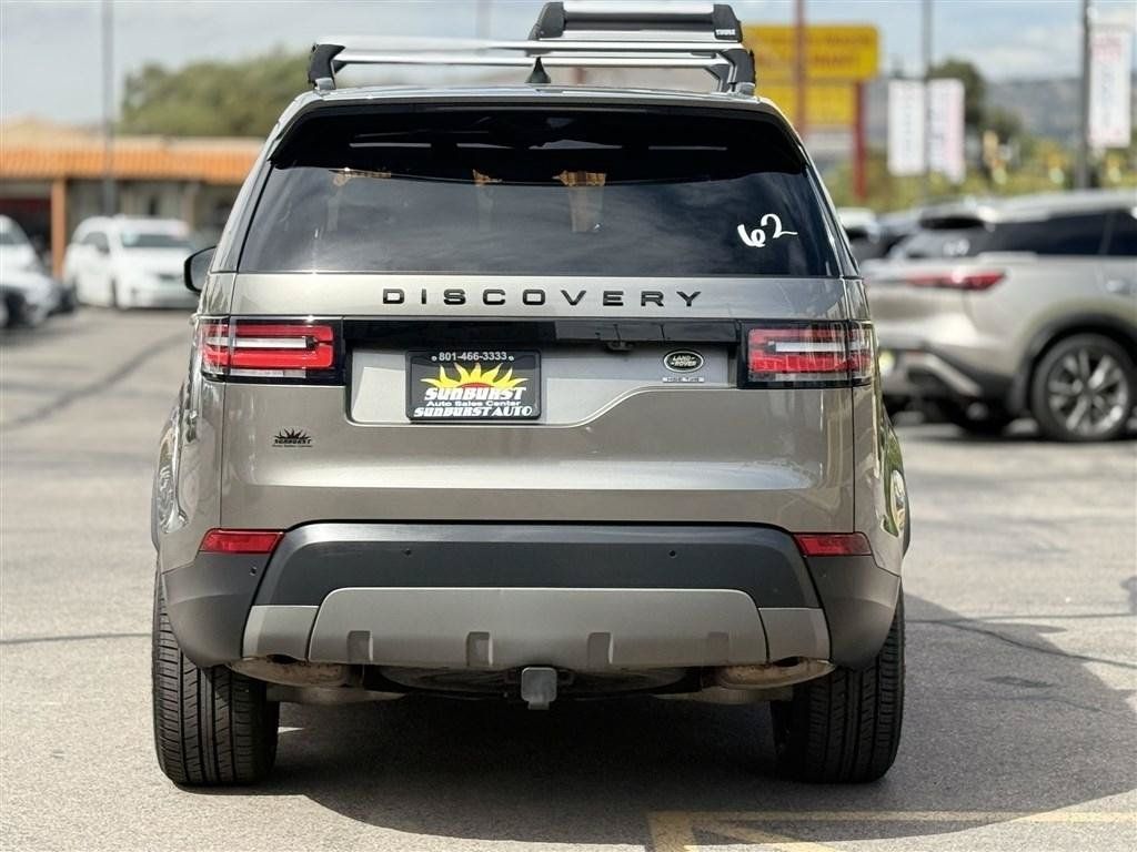Used 2018 Land Rover Discovery HSE AWD/4WD image 6