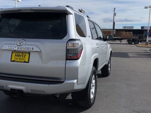 Used 2024 Toyota 4Runner SR5 Premium w/ Moonroof Package AWD/4WD image 9