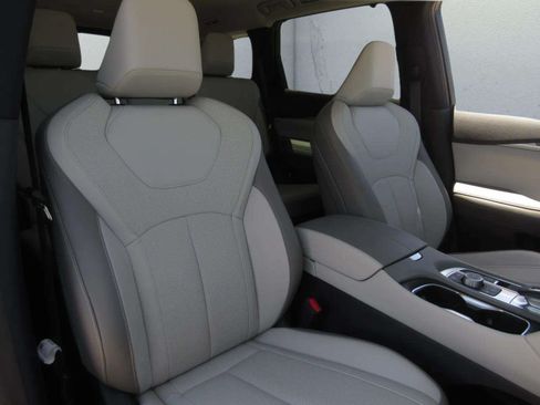 Used 2026 INFINITI QX60 Luxe w/ Family Package AWD/4WD image 11
