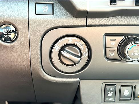 New 2026 Nissan Frontier SV w/ SV Convenience Package image 24