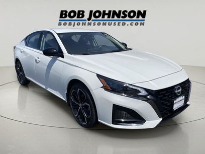 Used 2023 Nissan Altima 2.5 SR