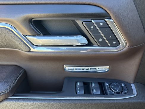 Used 2025 GMC Sierra 1500 Denali w/ Denali Reserve Package image 15