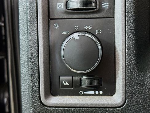 Used 2015 RAM 1500 Tradesman w/ Popular Equipment Group AWD/4WD image 12
