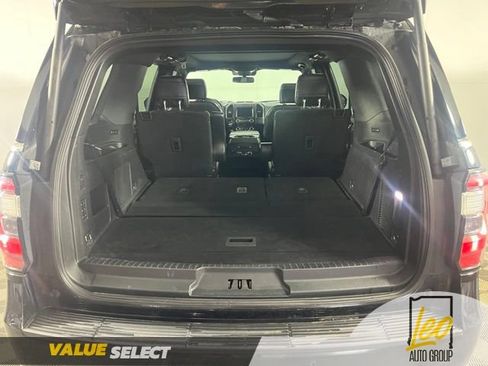 Used 2018 Ford Expedition Limited w/ Equipment Group 301A AWD/4WD image 11