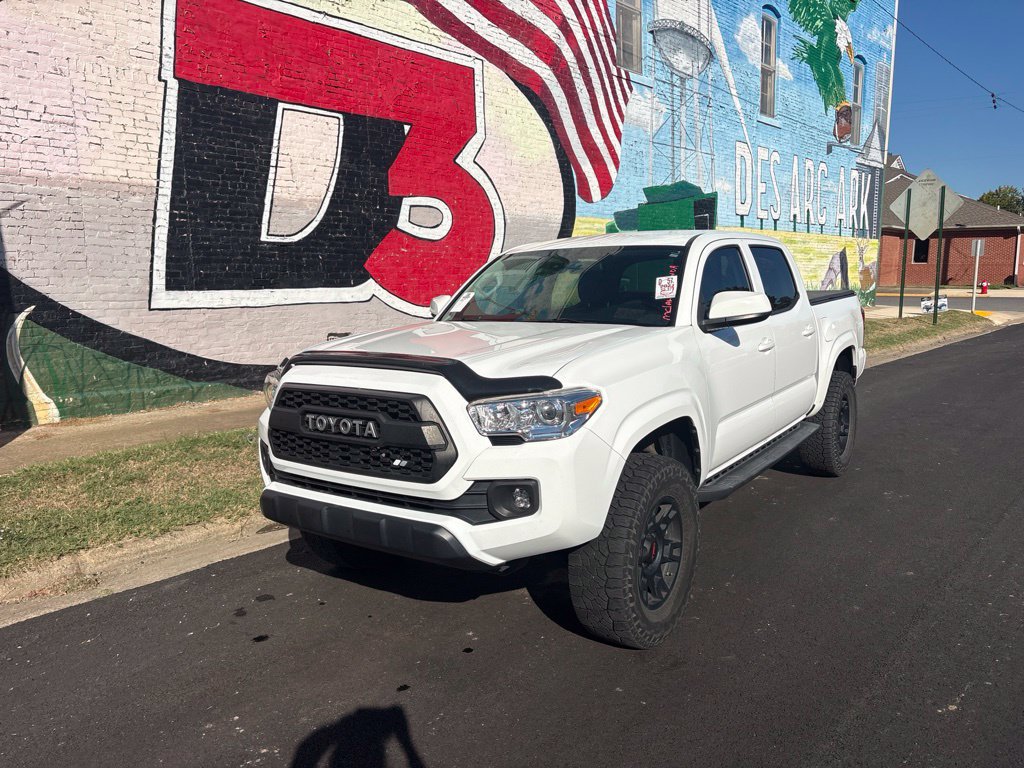 Used 2021 Toyota Tacoma SR AWD/4WD image 3